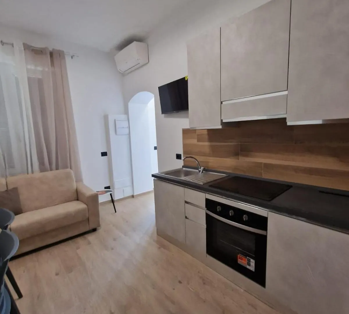 Apartment Ari'S Home La Spezia
